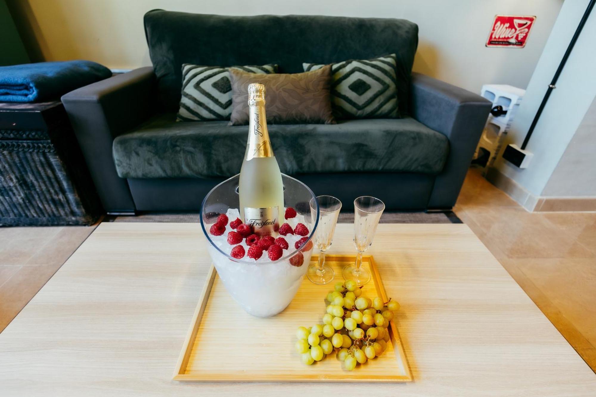 Apartment Ruzafa Roots, 12 Min To Centre, Smart Tv, Wine Valencia Eksteriør billede